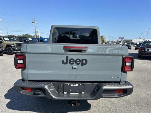 2025 Jeep Gladiator High Tide