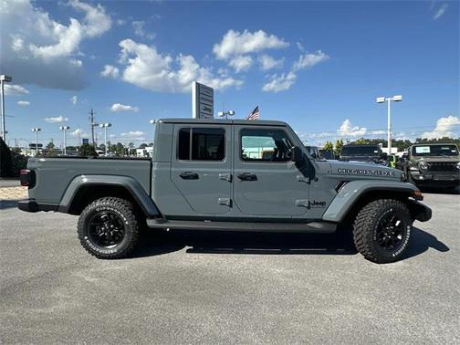 2025 Jeep Gladiator High Tide