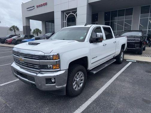 Summit White 2018 Chevrolet Silverado 2500 LTZ