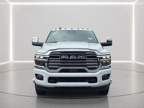 Bright White Clearcoat 2026 RAM 3500 Laramie Crew Cab 4x4 8' Box