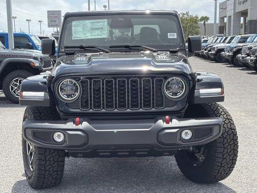 Black Clearcoat 2026 Jeep Gladiator Rubicon