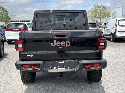 Black Clearcoat 2026 Jeep Gladiator Rubicon