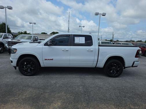 Bright White Clearcoat 2022 RAM 1500 Limited