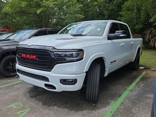 Bright White Clearcoat 2022 RAM 1500 Limited