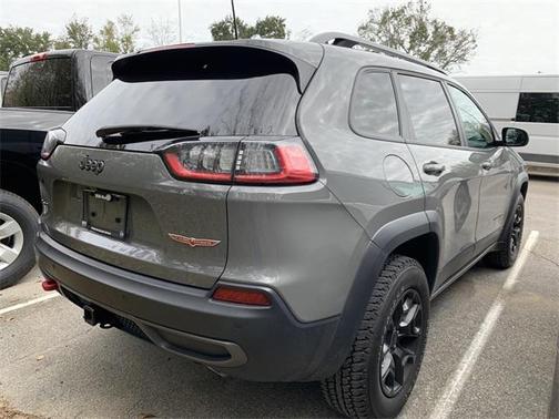 Photo 6 of 6 of 2019 Jeep Cherokee Trailhawk