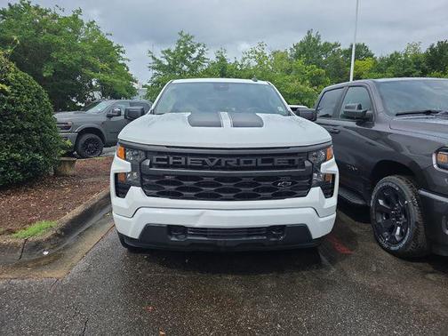 Summit White 2022 Chevrolet Silverado 1500 Custom