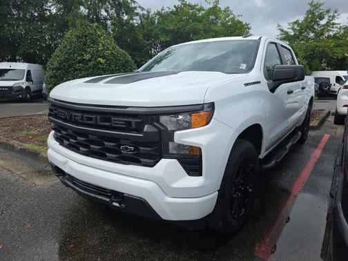 Summit White 2022 Chevrolet Silverado 1500 Custom