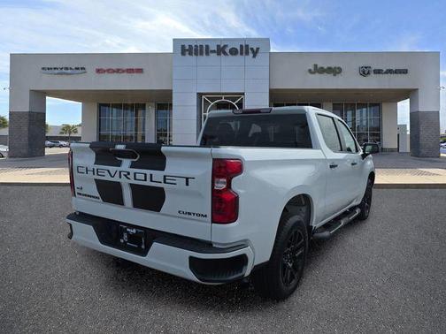 Summit White 2022 Chevrolet Silverado 1500 Custom