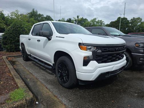 Summit White 2022 Chevrolet Silverado 1500 Custom
