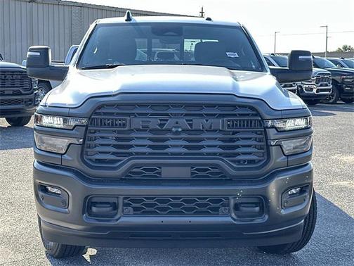 2025 RAM 2500 Tradesman Crew Cab 4x4 6'4' Box