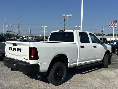 2025 RAM 2500 Tradesman Crew Cab 4x4 6'4' Box