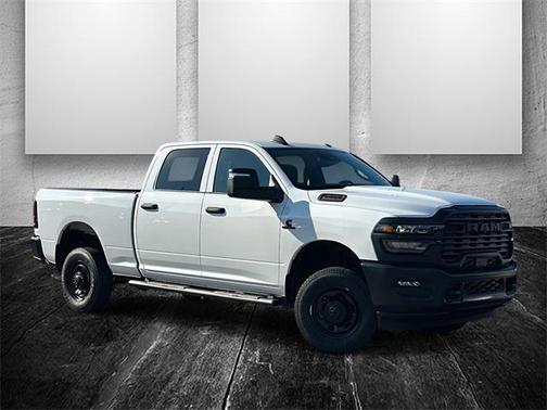 2025 RAM 2500 Tradesman Crew Cab 4x4 6'4' Box