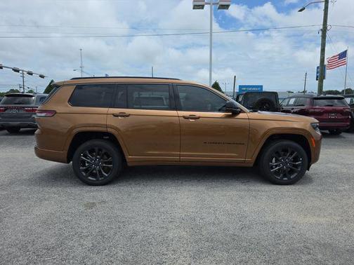 Copper Shino Metallic Clearcoat 2026 Jeep Grand Cherokee L Limited
