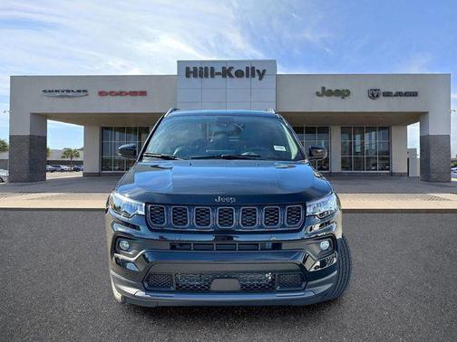 Diamond Black Crystal Pearlcoat 2026 Jeep Compass Latitude