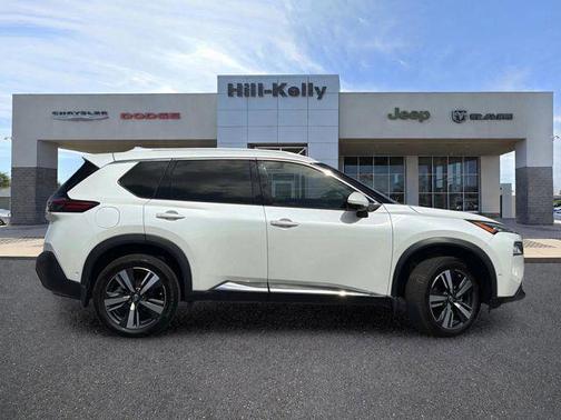 Pearl White Tricoat 2023 Nissan Rogue SL