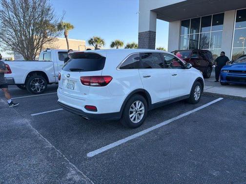 2020 Kia Sorento LX