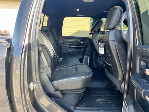 Granite Crystal Metallic Clearcoat 2019 RAM 2500 Limited Crew Cab 4x4 6'4' Box