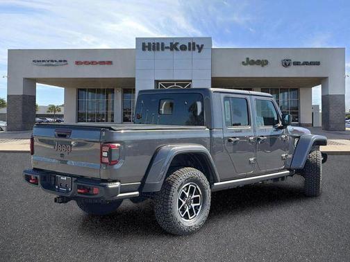Granite Crystal Metallic Clearcoat 2026 Jeep Gladiator Rubicon
