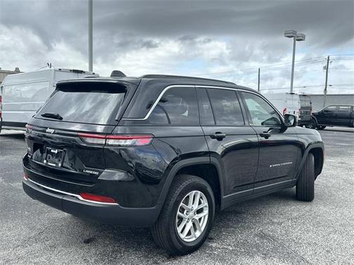 2024 Jeep Grand Cherokee Laredo