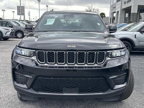 2024 Jeep Grand Cherokee Laredo