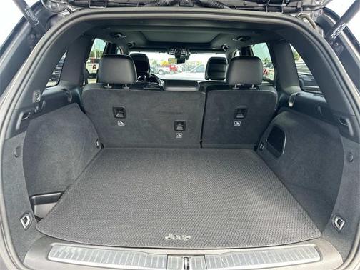 2022 Jeep Grand Cherokee Summit