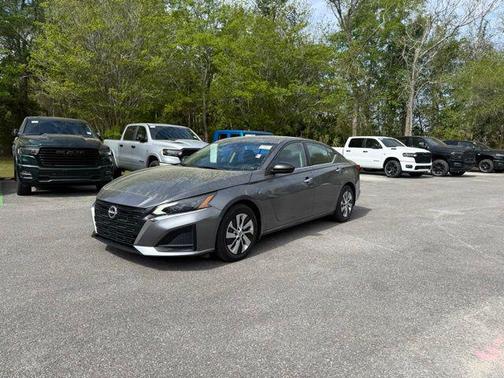 Gun Metallic 2024 Nissan Altima S FWD