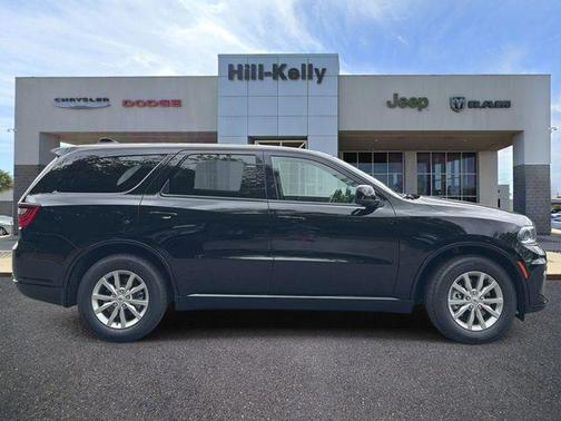 DB Black Crystal Clearcoat 2026 Dodge Durango GT RWD