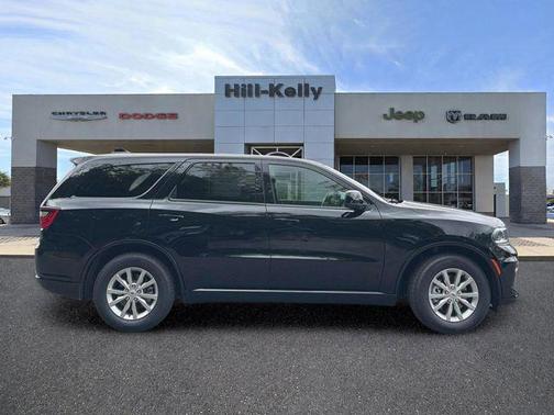 DB Black Crystal Clearcoat 2026 Dodge Durango GT RWD
