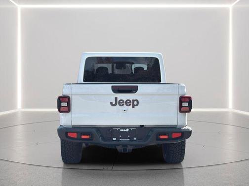 Bright White Clearcoat 2026 Jeep Gladiator Mojave 4x4