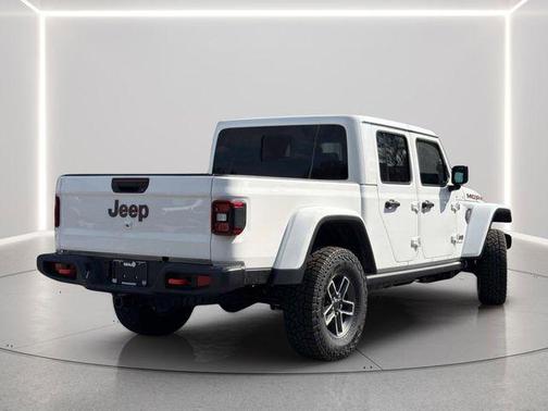 Bright White Clearcoat 2026 Jeep Gladiator Mojave 4x4