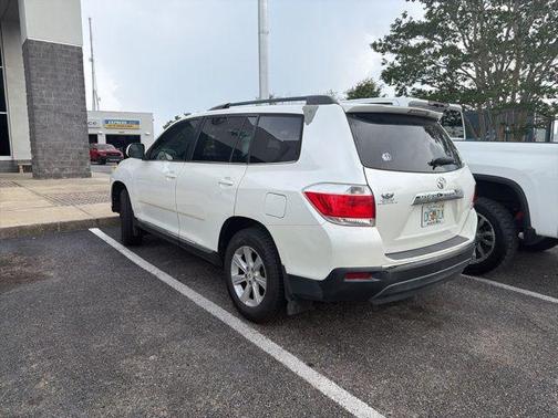Blizzard Pearl 2012 Toyota Highlander SE