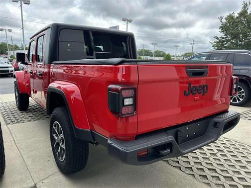 2024 Jeep Gladiator Sport S