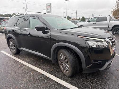 2023 Nissan Pathfinder SL FWD