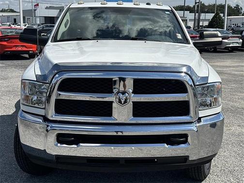 2017 RAM 3500 Tradesman Crew Cab 4x4 8' Box