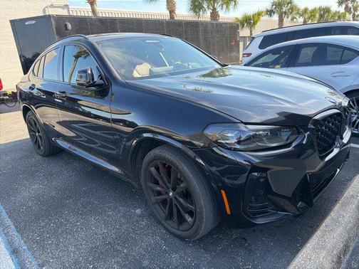 2025 BMW X4 xDrive30i