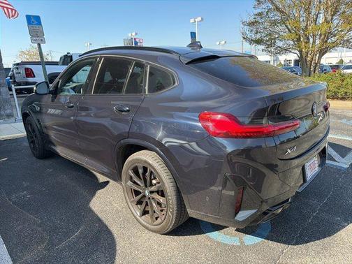2025 BMW X4 xDrive30i