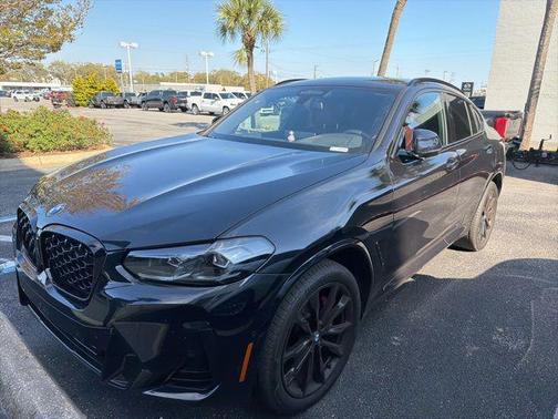 2025 BMW X4 xDrive30i