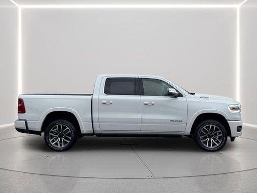 Ivory White Tri-Coat Pearlcoat 2026 RAM 1500 Longhorn