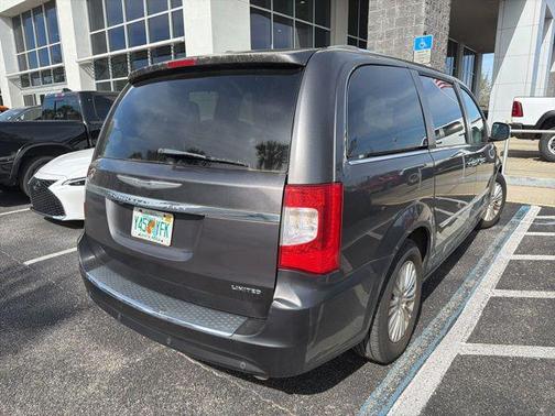 2015 Chrysler Town & Country Limited