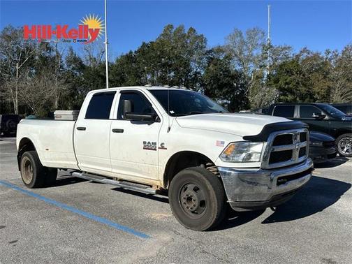 2017 RAM 3500 Tradesman Crew Cab 4x4 8' Box