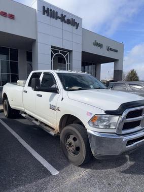 2017 RAM 3500 Tradesman Crew Cab 4x4 8' Box
