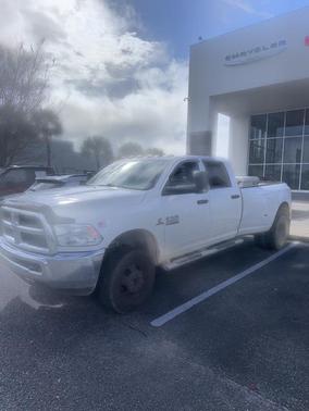 2017 RAM 3500 Tradesman Crew Cab 4x4 8' Box