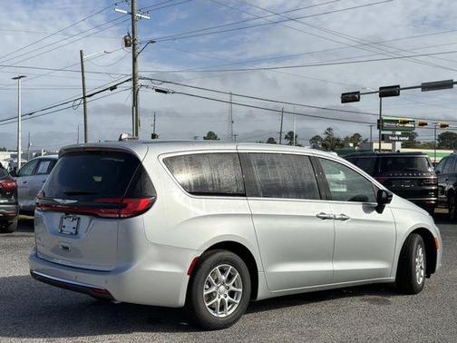 Silver Mist Clearcoat 2026 Chrysler Pacifica L