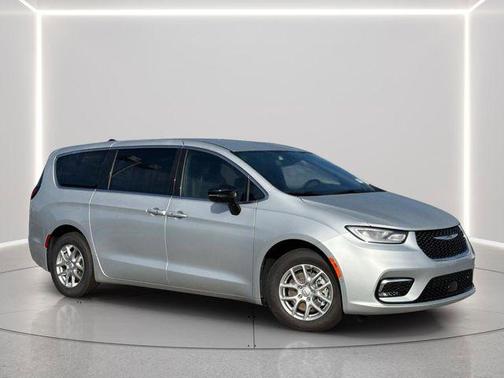 Silver Mist Clearcoat 2026 Chrysler Pacifica L