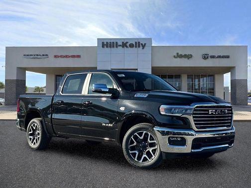 Diamond Black Crystal Pearlcoat 2026 RAM 1500 Laramie