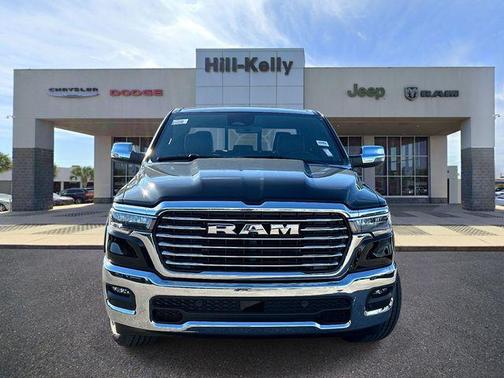 Diamond Black Crystal Pearlcoat 2026 RAM 1500 Laramie