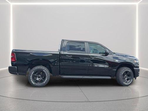 Diamond Black Crystal Pearlcoat 2026 RAM 1500 Warlock Crew Cab 4x4 5'7' Box