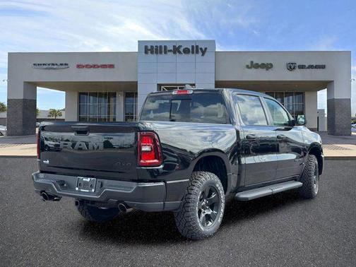 Diamond Black Crystal Pearlcoat 2026 RAM 1500 Warlock Crew Cab 4x4 5'7' Box