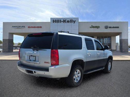 Pure Silver Metallic 2011 GMC Yukon XL 1500 SLT