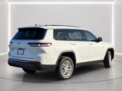Bright White Clearcoat 2026 Jeep Grand Cherokee L Altitude